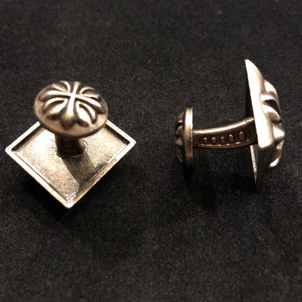 True Religion Fleur-de-Lis Double Set Cuff Links - Picture 3 of 3
